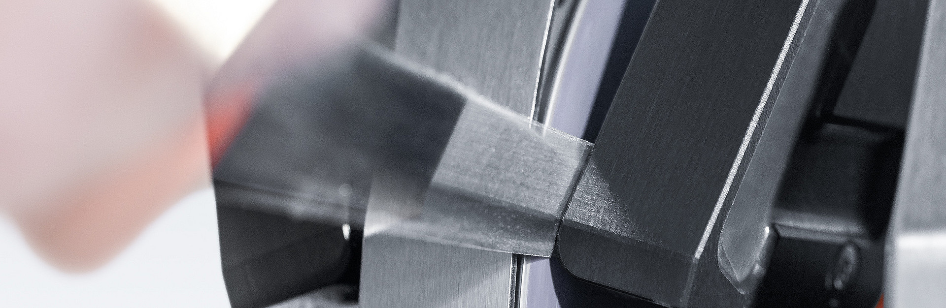 Handmesser-Schleifmaschine EVO 4 Handmesser-Schleifmaschine EVO 4